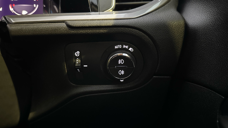 Vauxhall Grandland 1.5 Turbo D Ultimate 5dr Auto Diesel Hatchback